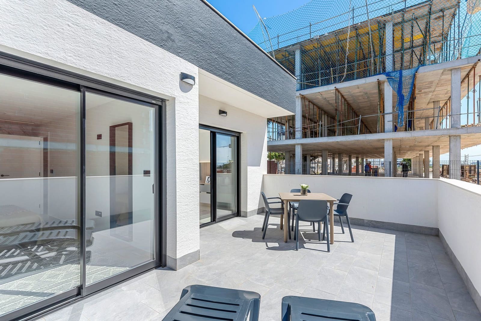 2 soveværelse Lejlighed til salg i Guardamar del Segura med swimmingpool garage - € 224.000 (Ref: 9991574)