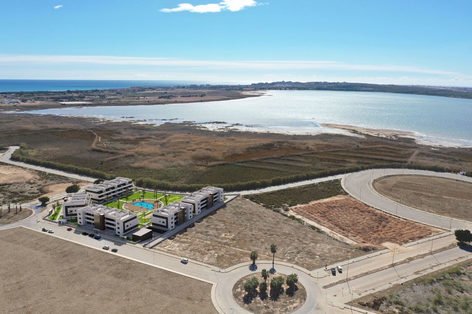 2 soveværelse Lejlighed til salg i Guardamar del Segura med swimmingpool garage - € 224.000 (Ref: 9991574)