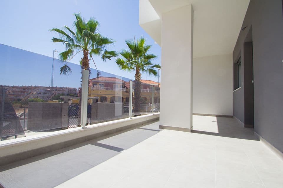 2 sypialnia Apartament na sprzedaż w Orihuela z basenem garażem - 255 000 € (Ref: 9991581)