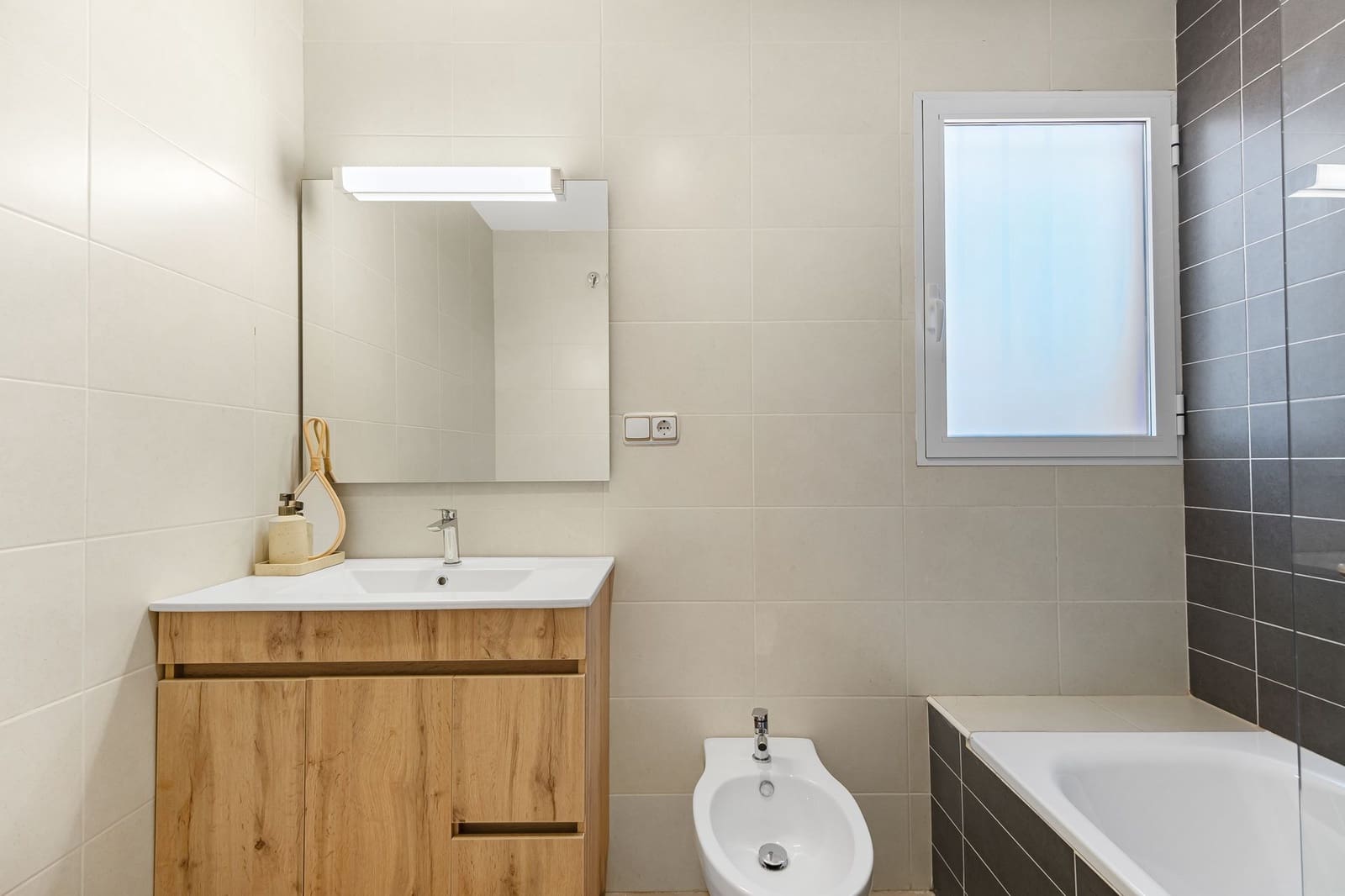 2 bedroom Penthouse for sale in Orihuela Costa with pool garage - € 205,500 (Ref: 9991610)