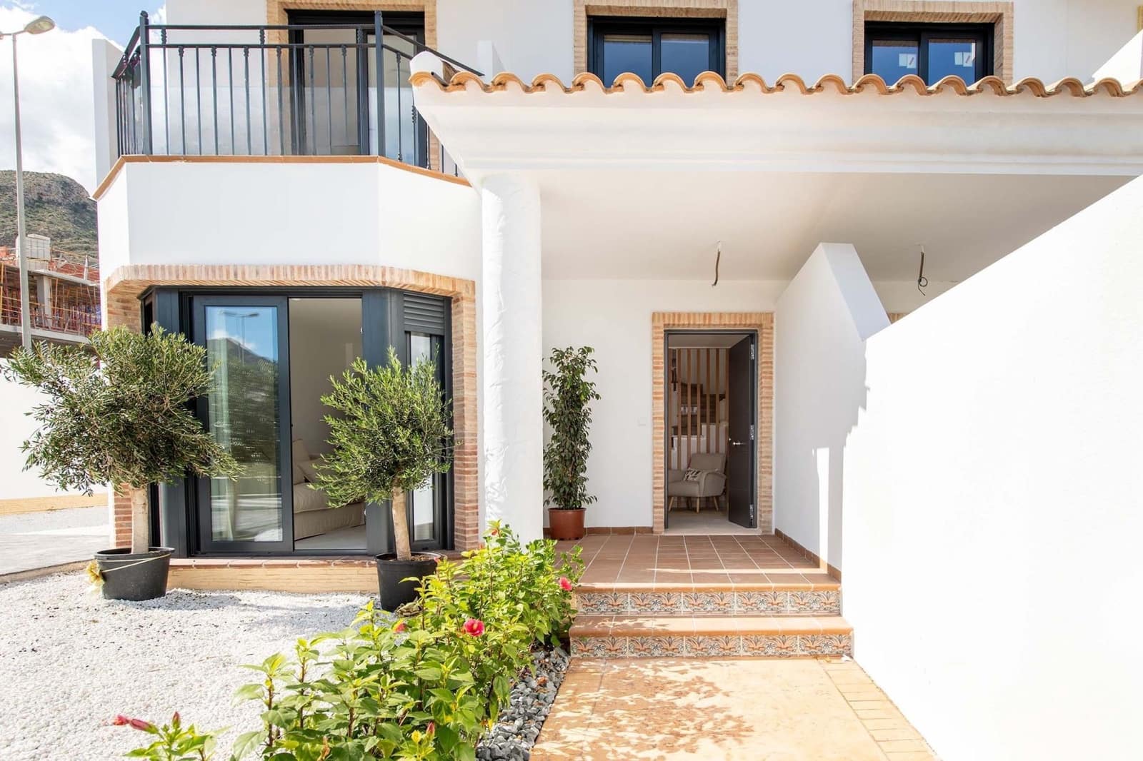 3 bedroom Semi-detached Villa for sale in Cox with pool garage - € 279,000 (Ref: 9991672)