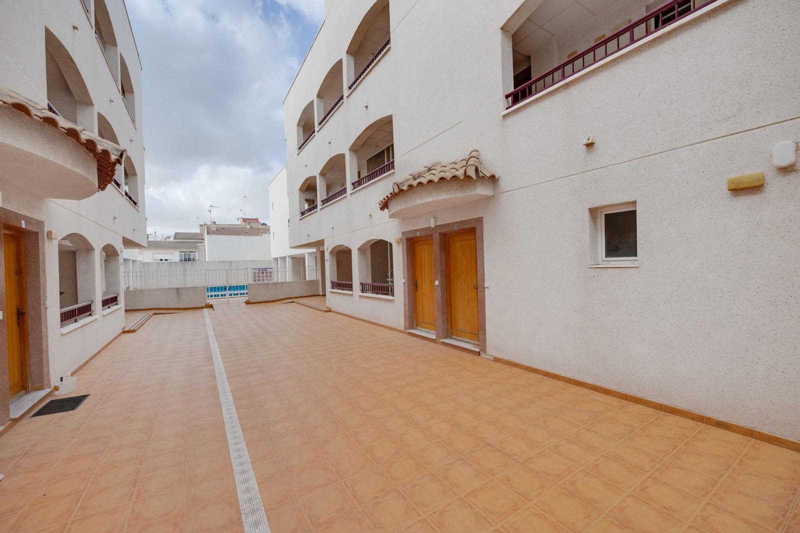 Apartamento de 1 habitación en San Fulgencio en venta con piscina garaje - 157.000 € (Ref: 9991677)