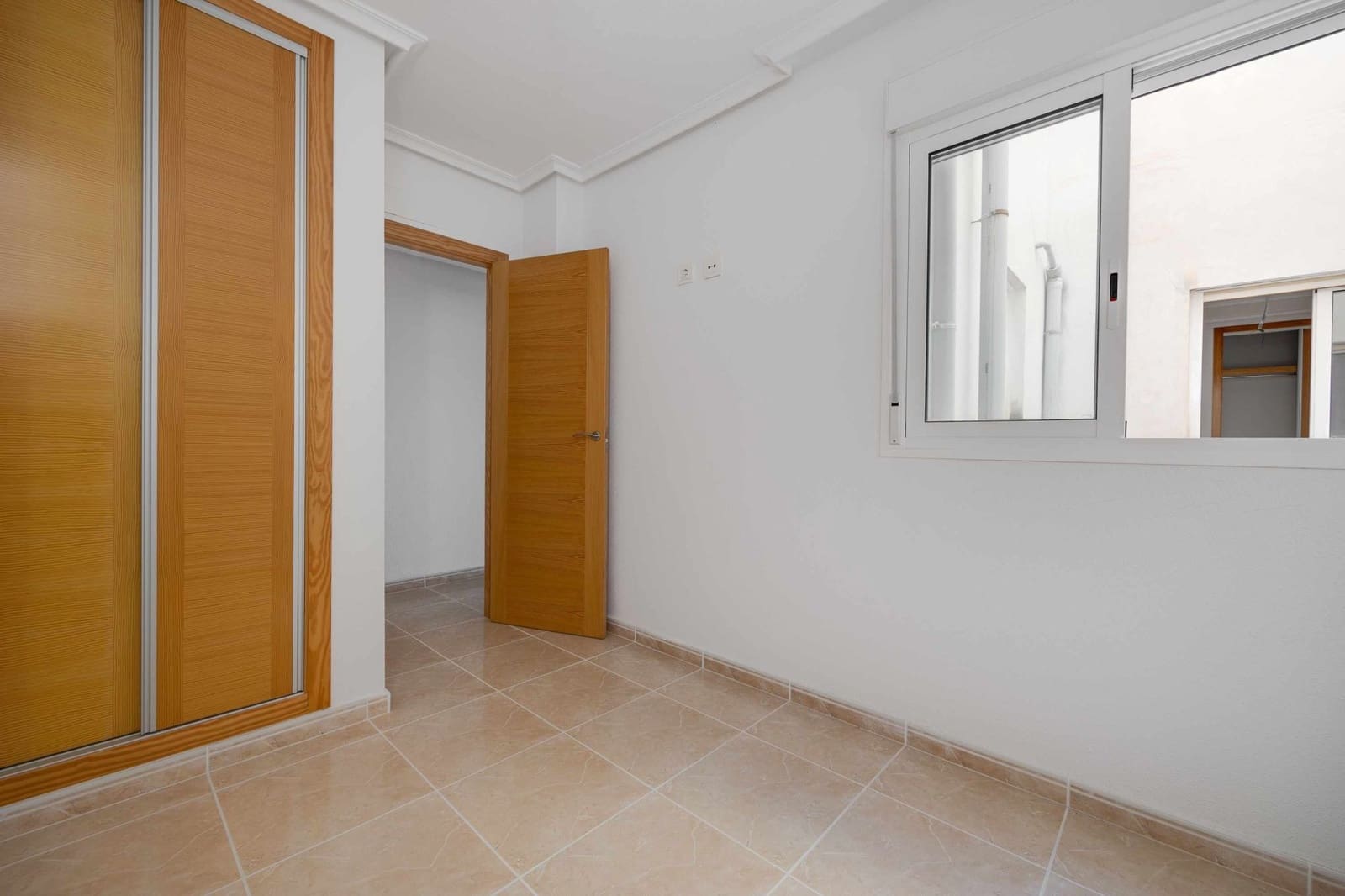 Apartamento de 1 habitación en San Fulgencio en venta con piscina garaje - 157.000 € (Ref: 9991677)