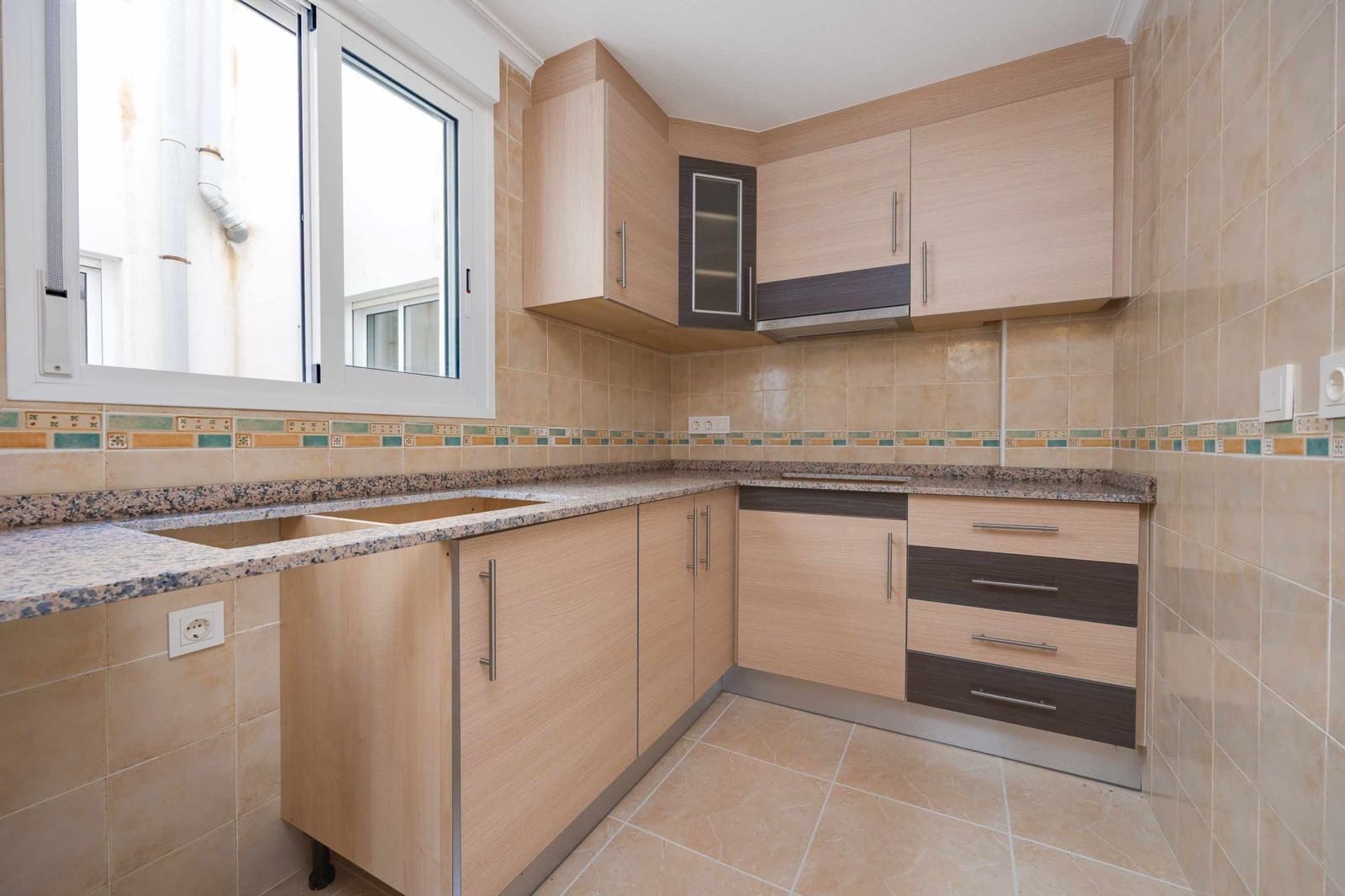 Apartamento de 1 habitación en San Fulgencio en venta con piscina garaje - 157.000 € (Ref: 9991677)