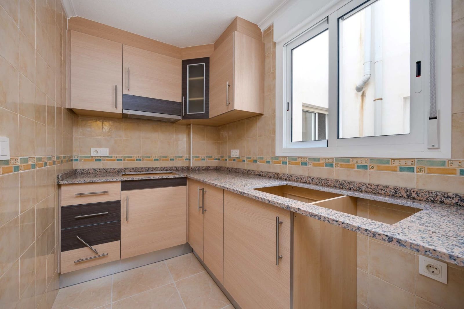 2 soverom Leilighet til salgs i San Fulgencio med svømmebasseng garasje - € 148 000 (Ref: 9991679)