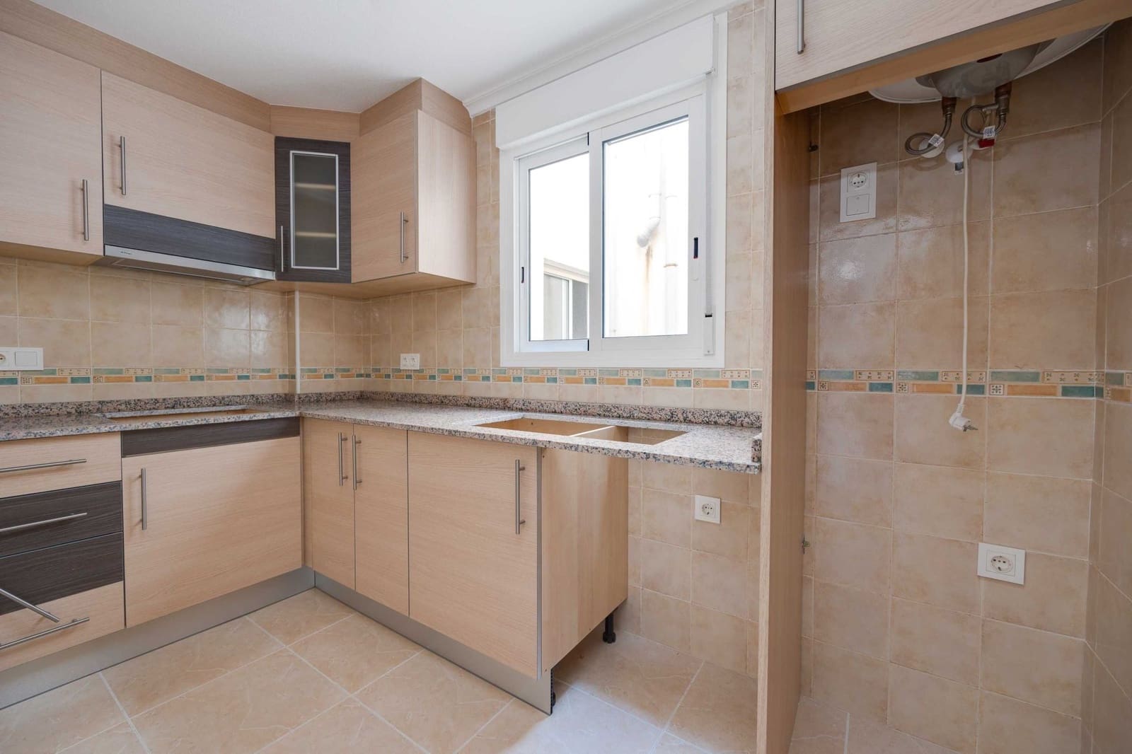 2 soverom Leilighet til salgs i San Fulgencio med svømmebasseng garasje - € 148 000 (Ref: 9991679)