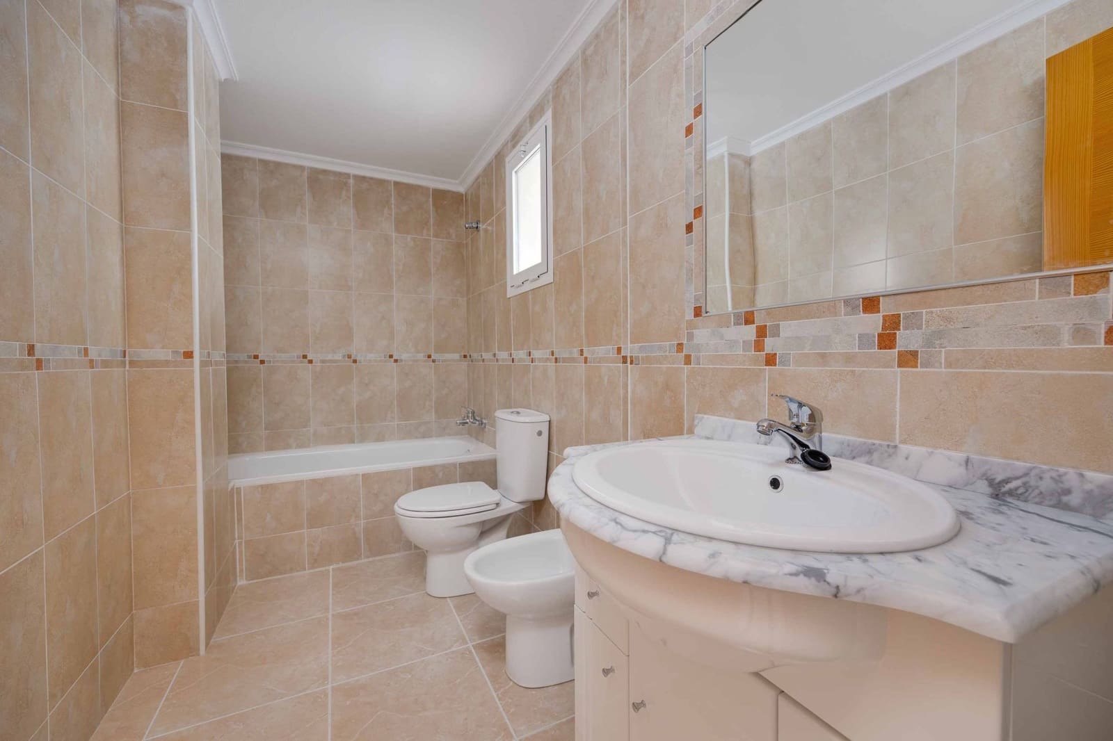 2 soverom Leilighet til salgs i San Fulgencio med svømmebasseng garasje - € 148 000 (Ref: 9991679)