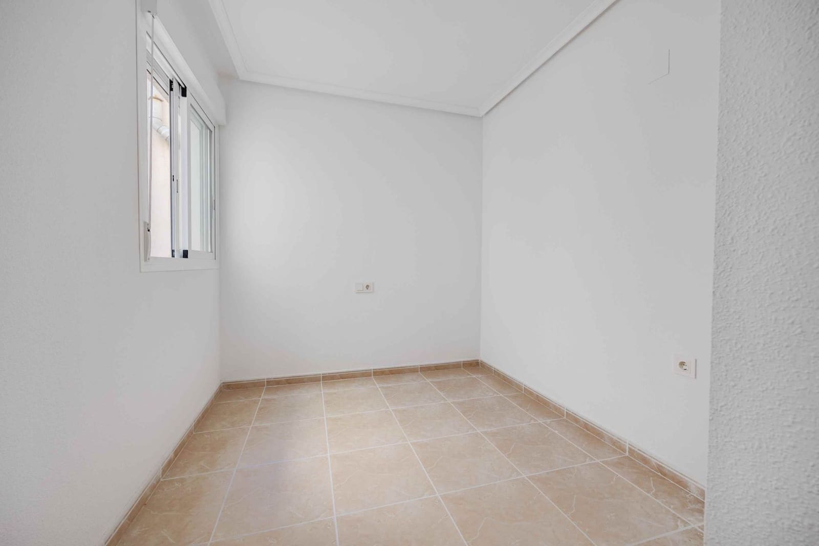 2 soverom Leilighet til salgs i San Fulgencio med svømmebasseng garasje - € 148 000 (Ref: 9991679)