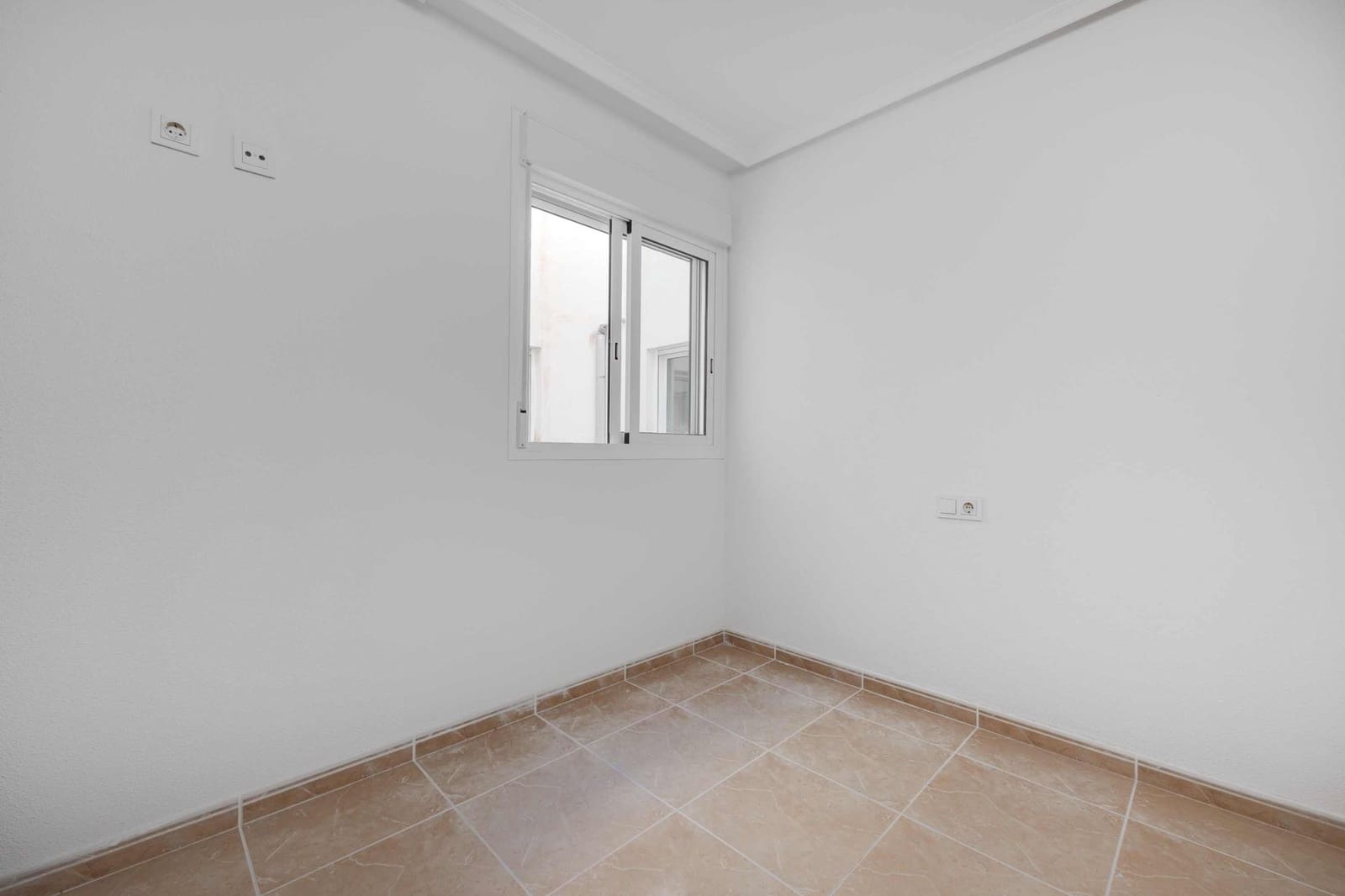 2 soverom Leilighet til salgs i San Fulgencio med svømmebasseng garasje - € 148 000 (Ref: 9991679)