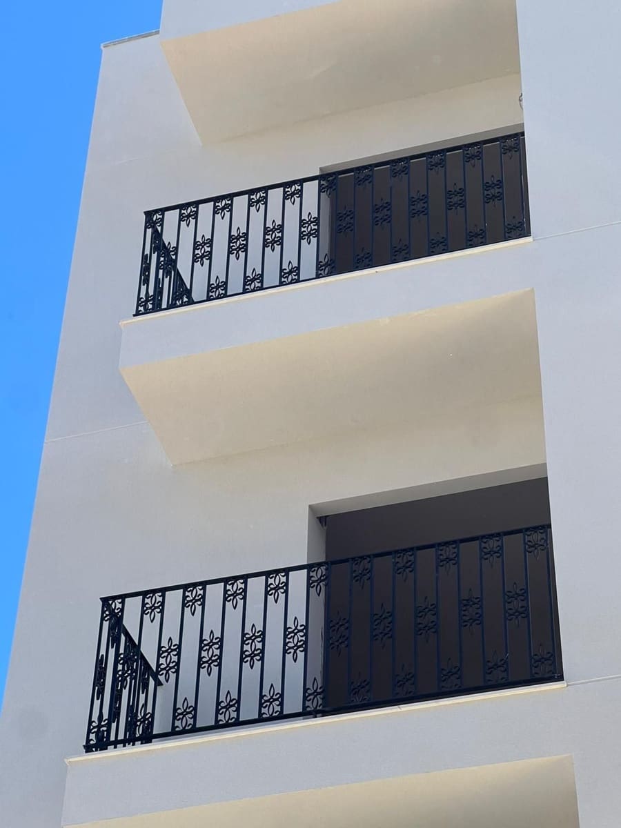 Apartamento de 2 habitaciones en Bigastro en venta - 176.000 € (Ref: 9991717)