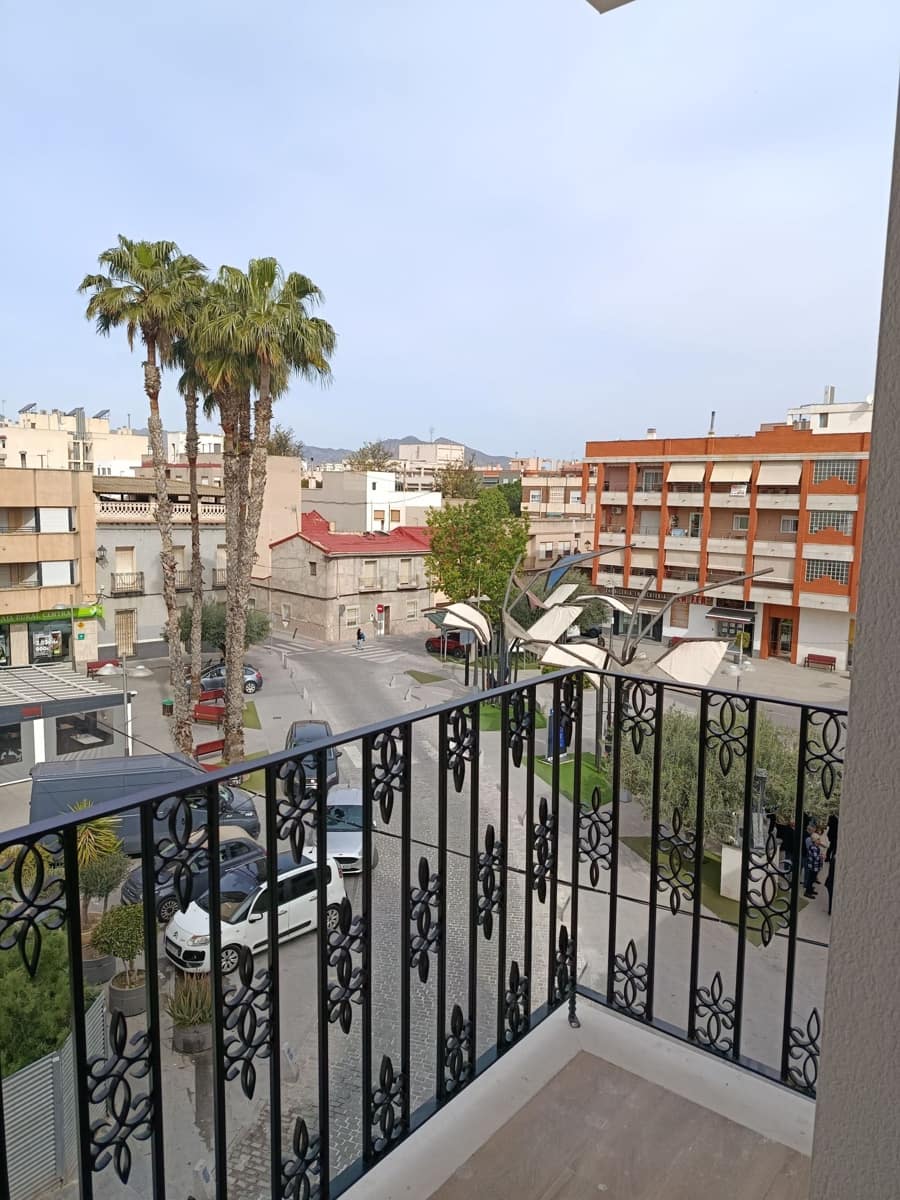 Apartamento de 2 habitaciones en Bigastro en venta - 176.000 € (Ref: 9991717)