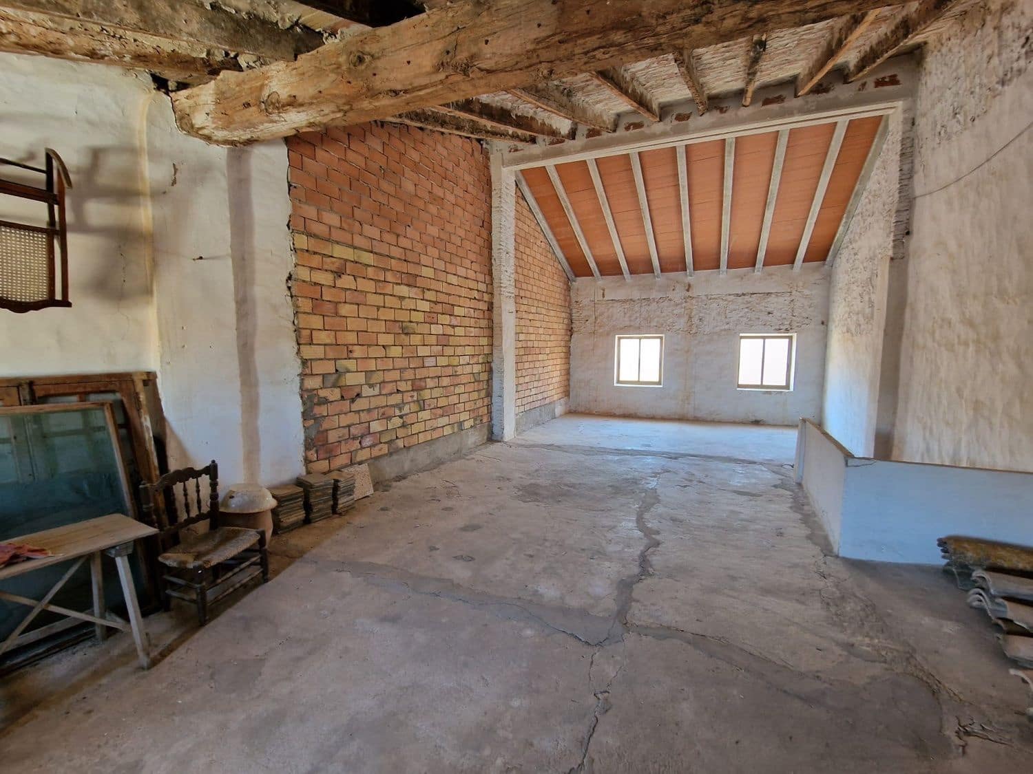 4 quarto Moradia para venda em Llauri - 89 990 € (Ref: 9991731)
