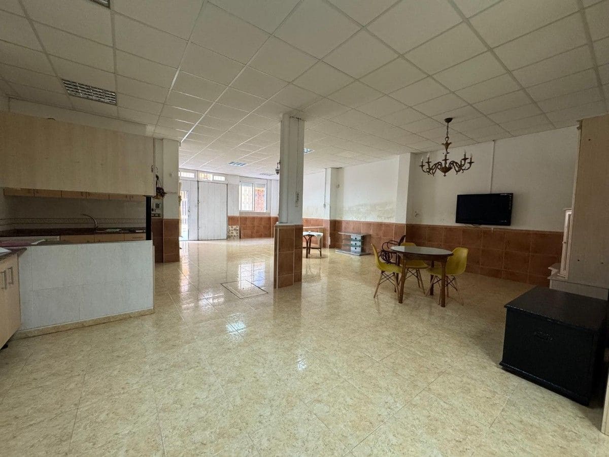 1 quarto Comercial para venda em Xirivella - 138 000 € (Ref: 9991738)