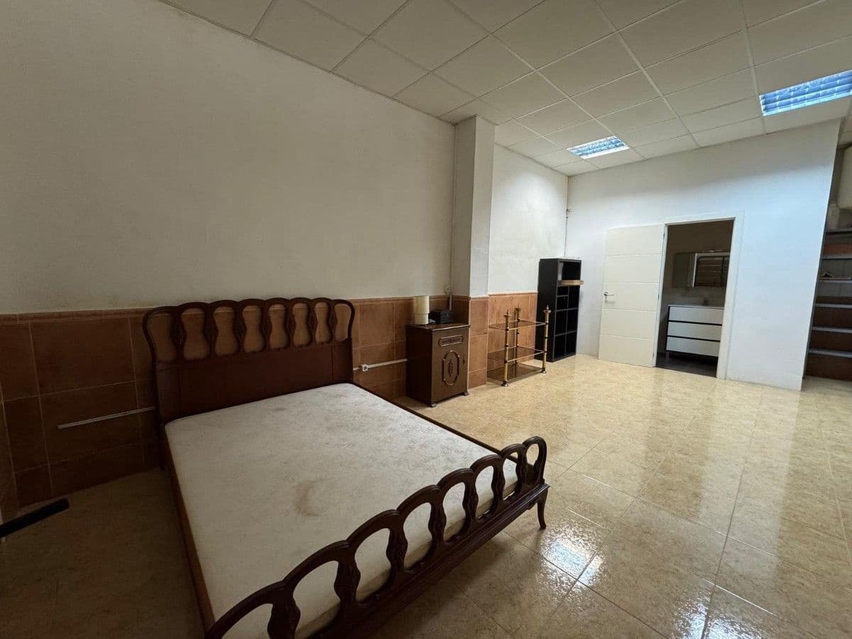 1 quarto Comercial para venda em Xirivella - 138 000 € (Ref: 9991738)