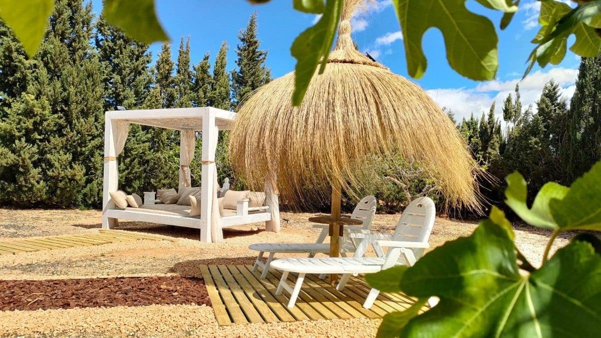 4 soverom Villa til salgs i Montserrat med svømmebasseng garasje - € 349 000 (Ref: 9991743)