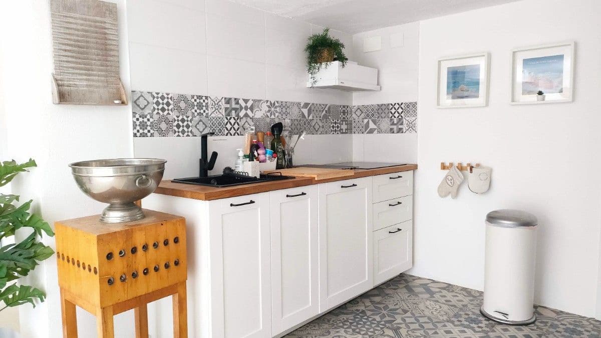 4 soverom Villa til salgs i Montserrat med svømmebasseng garasje - € 349 000 (Ref: 9991743)