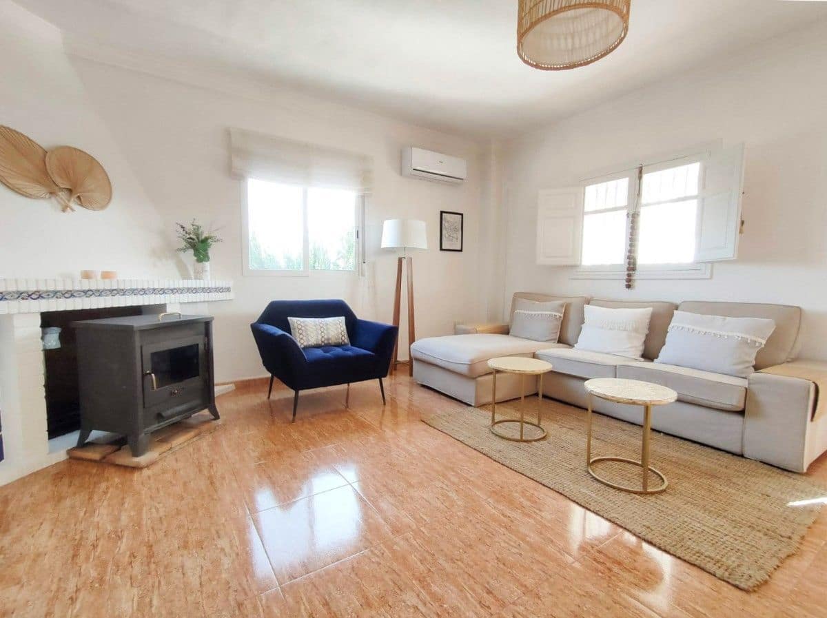 4 soverom Villa til salgs i Montserrat med svømmebasseng garasje - € 349 000 (Ref: 9991743)