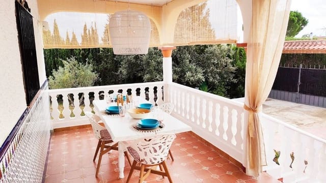 4 soverom Villa til salgs i Montserrat med svømmebasseng garasje - € 349 000 (Ref: 9991743)