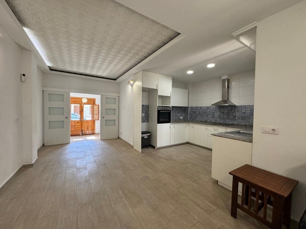 3 makuuhuone Huvila myytävänä paikassa Aldaia - 300 000 € (Ref: 9991746)