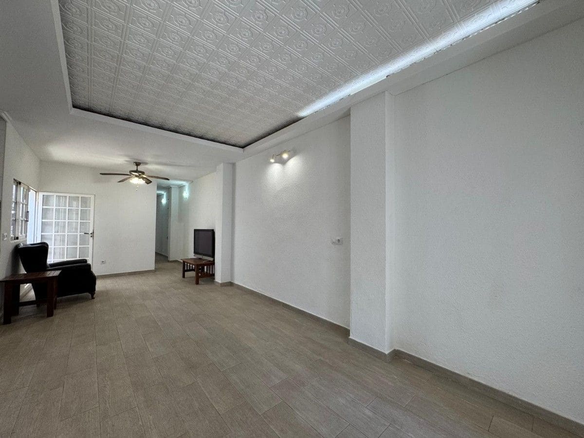 3 makuuhuone Huvila myytävänä paikassa Aldaia - 300 000 € (Ref: 9991746)