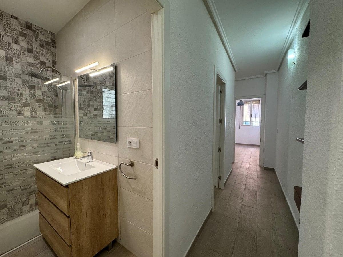 3 makuuhuone Huvila myytävänä paikassa Aldaia - 300 000 € (Ref: 9991746)