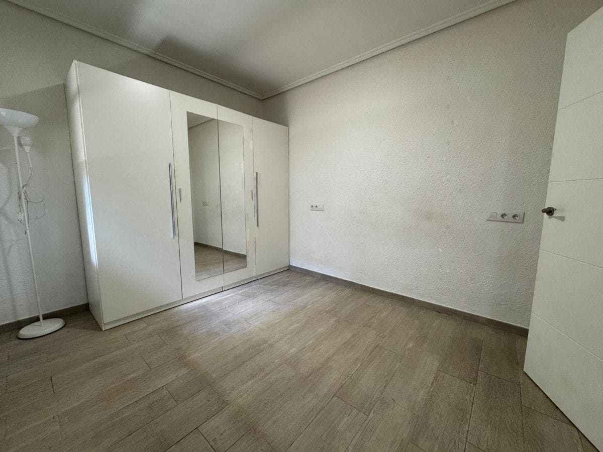 3 makuuhuone Huvila myytävänä paikassa Aldaia - 300 000 € (Ref: 9991746)