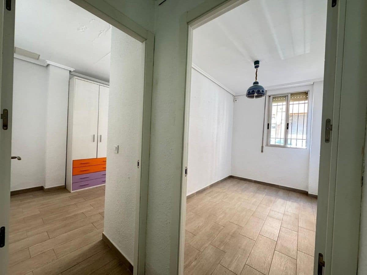 3 makuuhuone Huvila myytävänä paikassa Aldaia - 300 000 € (Ref: 9991746)