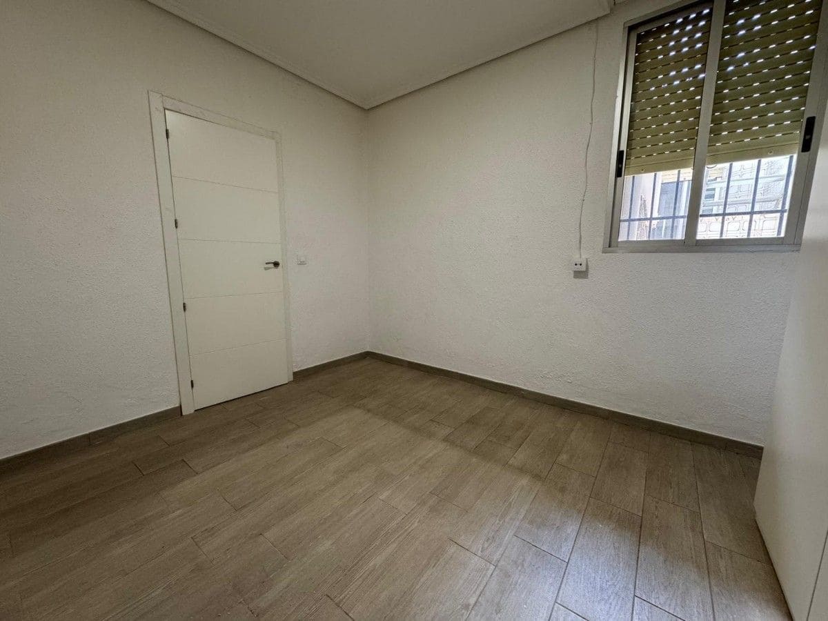 3 makuuhuone Huvila myytävänä paikassa Aldaia - 300 000 € (Ref: 9991746)
