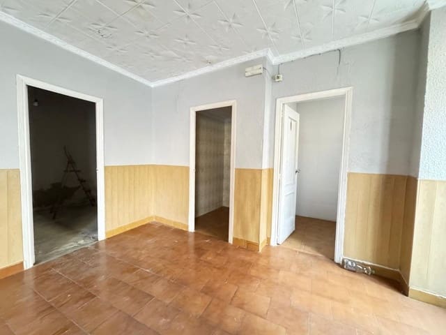 4 bedroom Villa for sale in Alberic - € 249,990 (Ref: 9991752)