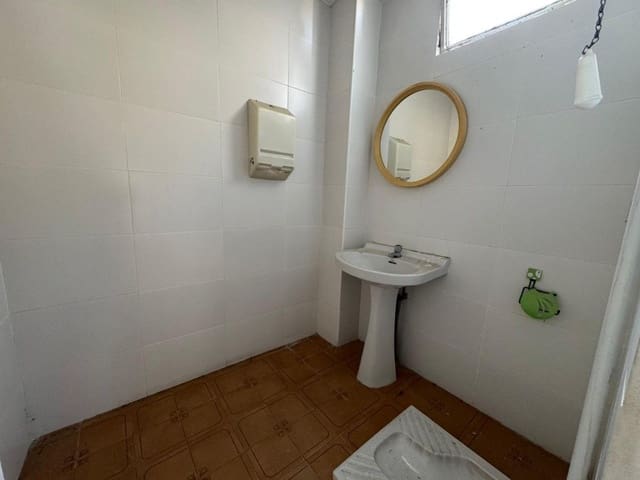 4 bedroom Villa for sale in Alberic - € 249,990 (Ref: 9991752)