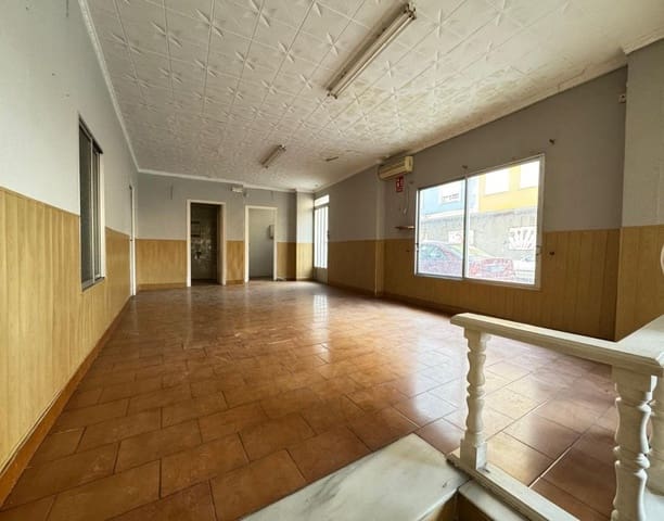4 bedroom Villa for sale in Alberic - € 249,990 (Ref: 9991752)
