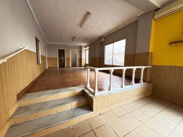 4 bedroom Villa for sale in Alberic - € 249,990 (Ref: 9991752)