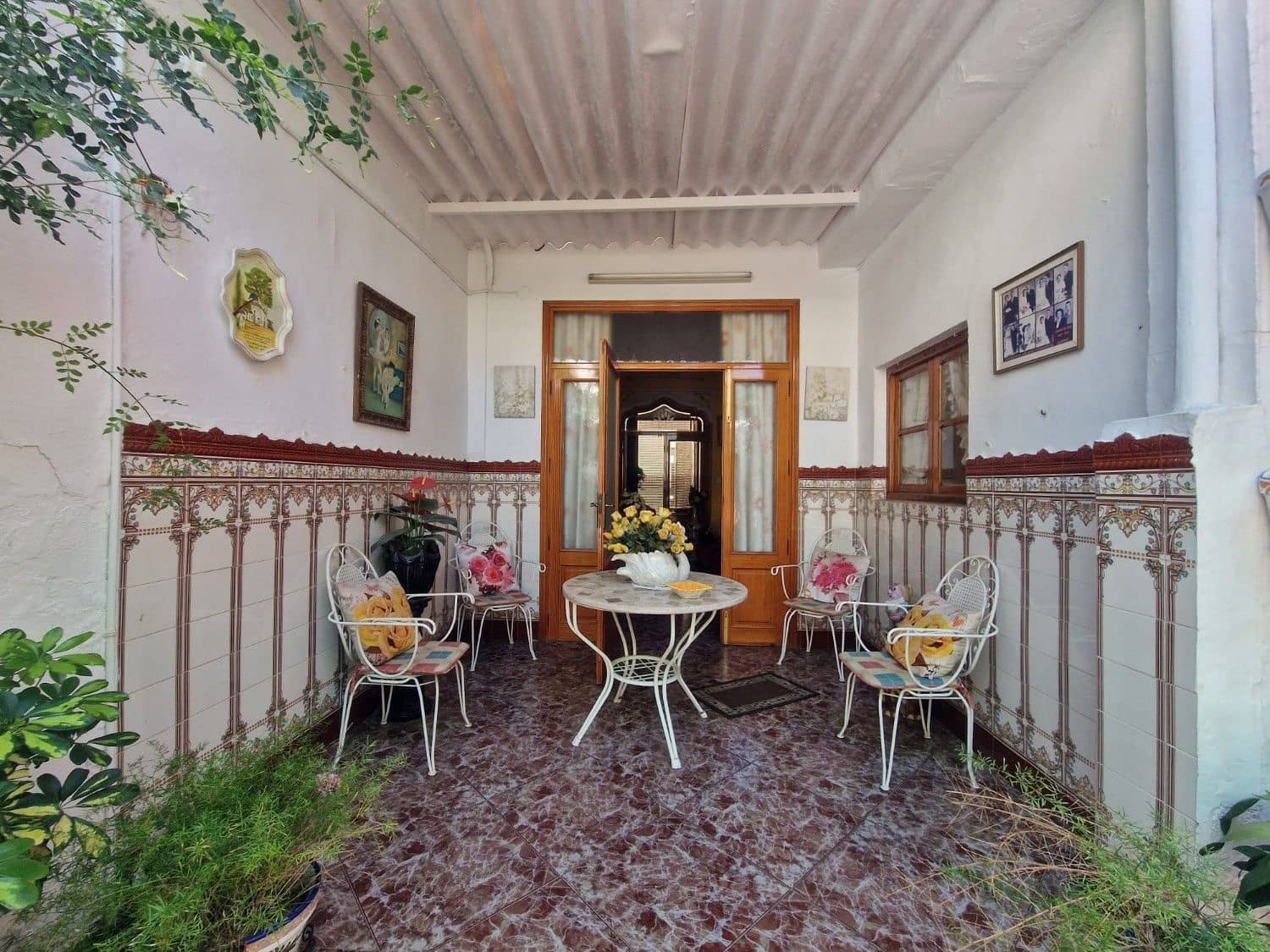 2 bedroom Villa for sale in Alberic with garage - € 160,000 (Ref: 9991755)