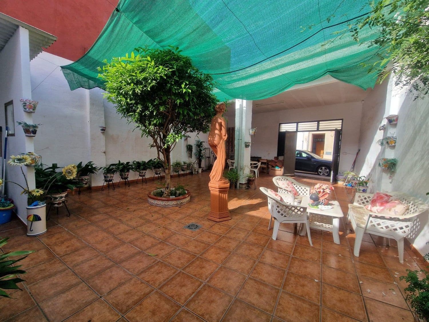 2 bedroom Villa for sale in Alberic with garage - € 160,000 (Ref: 9991755)