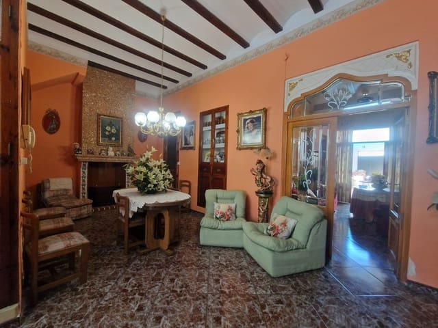 2 bedroom Villa for sale in Alberic with garage - € 160,000 (Ref: 9991755)