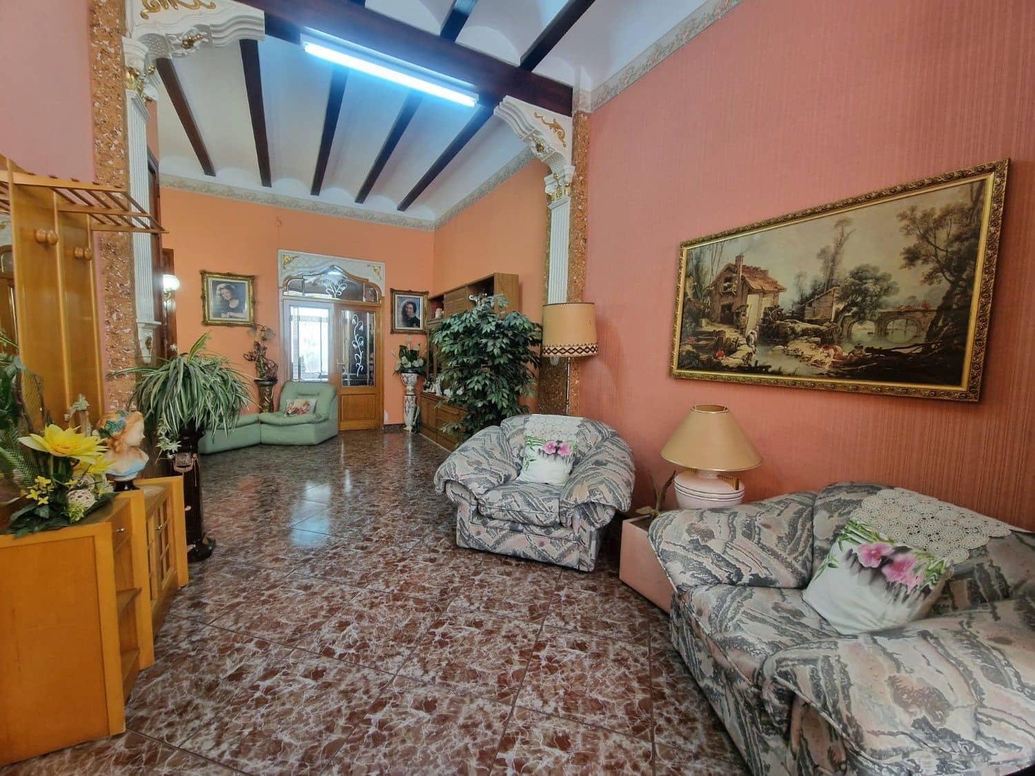 2 bedroom Villa for sale in Alberic with garage - € 160,000 (Ref: 9991755)