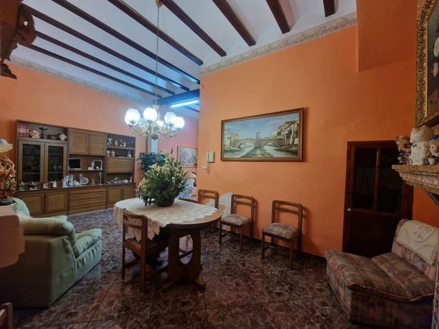 2 bedroom Villa for sale in Alberic with garage - € 160,000 (Ref: 9991755)