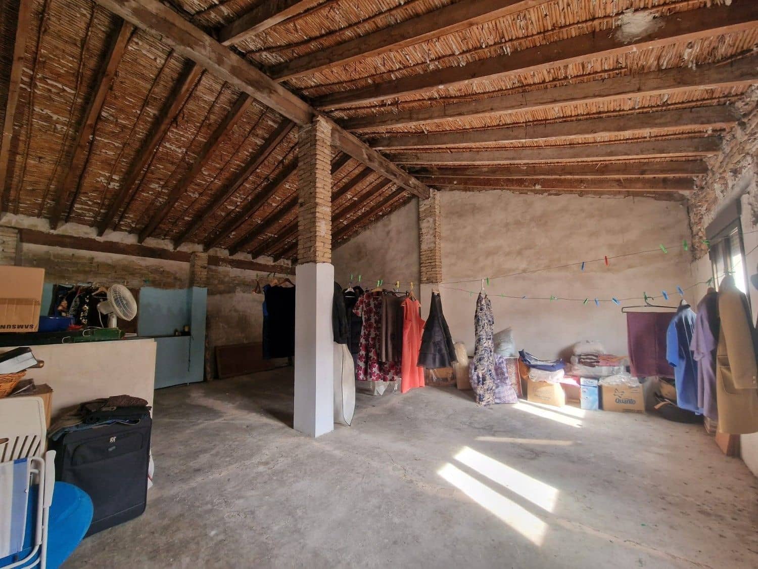 2 bedroom Villa for sale in Alberic with garage - € 160,000 (Ref: 9991755)