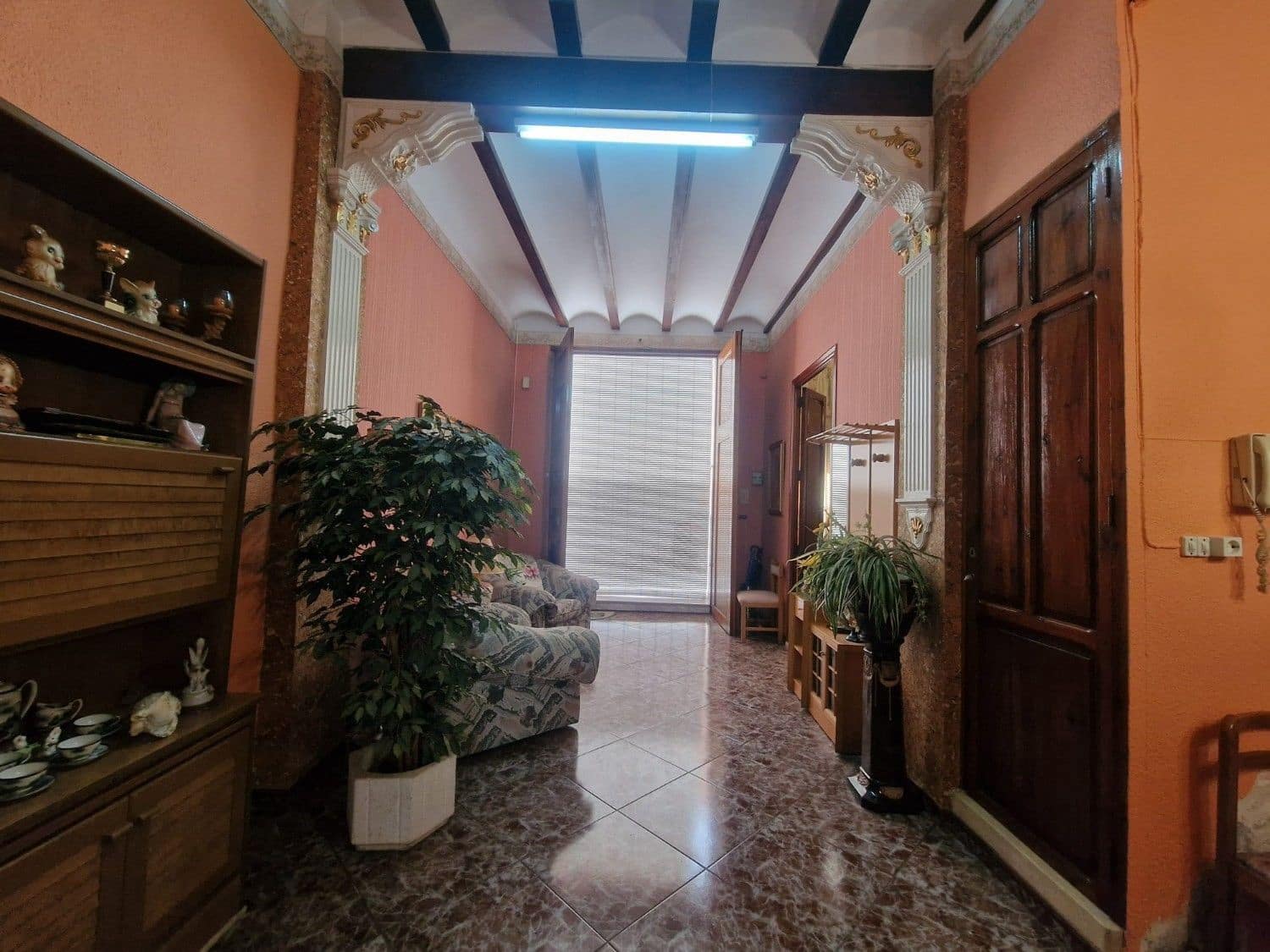2 bedroom Villa for sale in Alberic with garage - € 160,000 (Ref: 9991755)