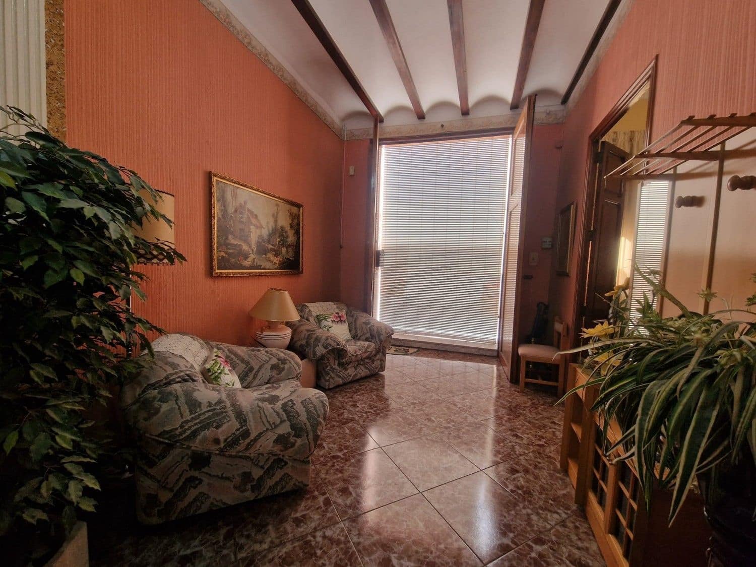 2 bedroom Villa for sale in Alberic with garage - € 160,000 (Ref: 9991755)