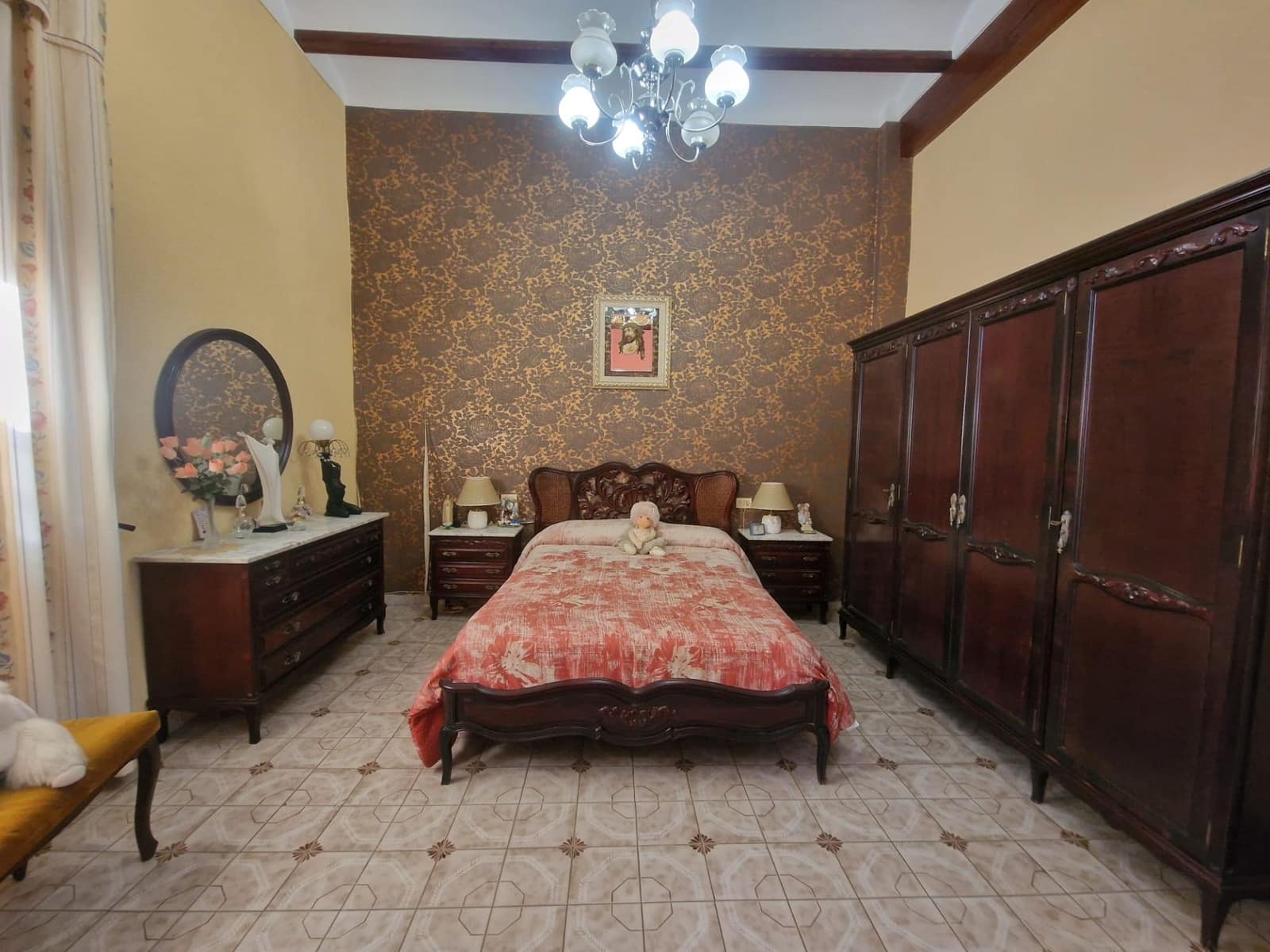 2 bedroom Villa for sale in Alberic with garage - € 160,000 (Ref: 9991755)