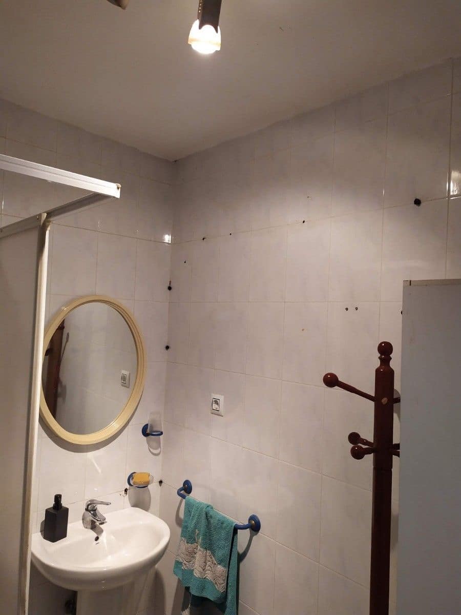 1 bedroom Commercial for sale in Canals - € 76,990 (Ref: 9991757)
