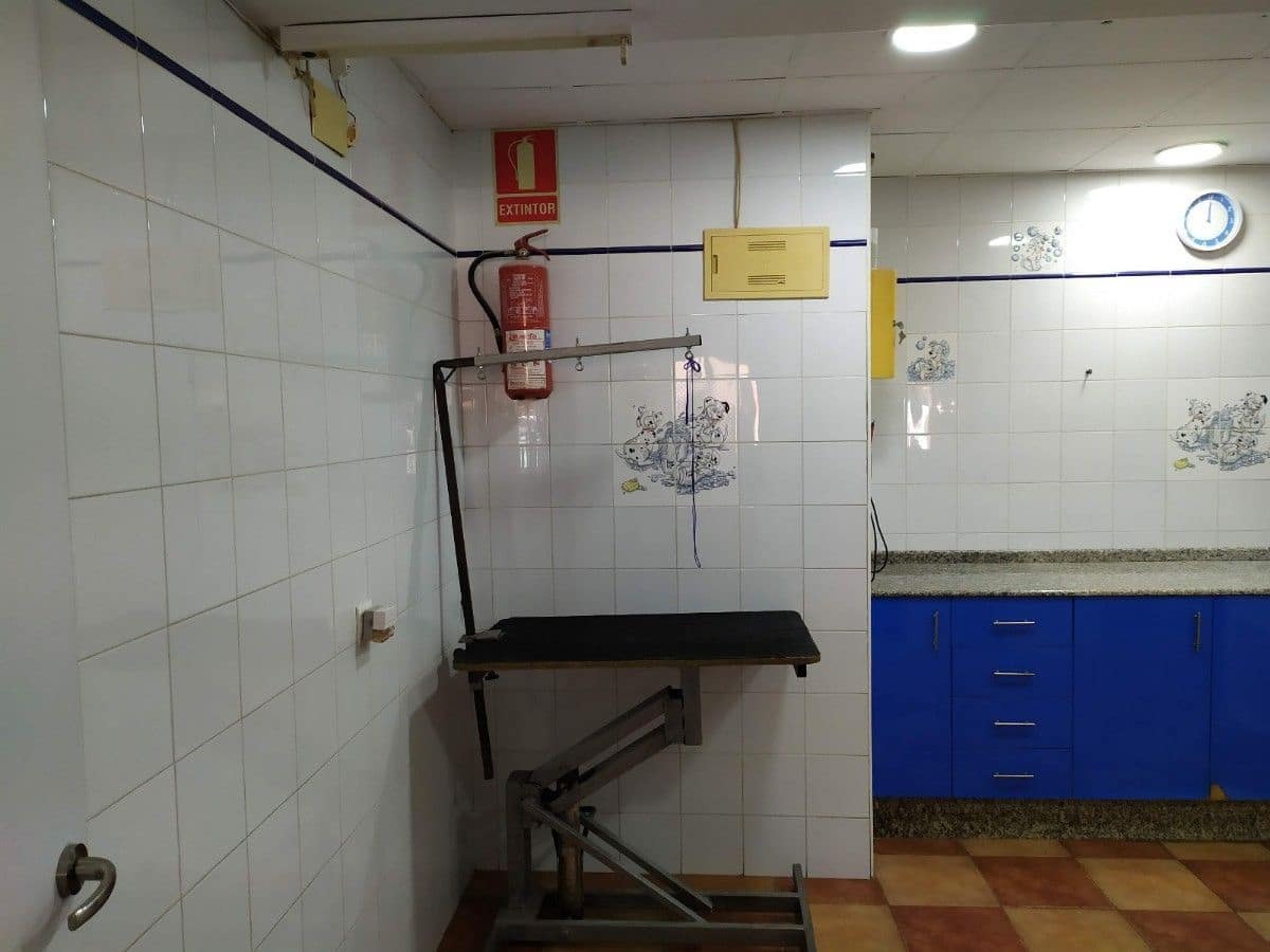 1 bedroom Commercial for sale in Canals - € 76,990 (Ref: 9991757)