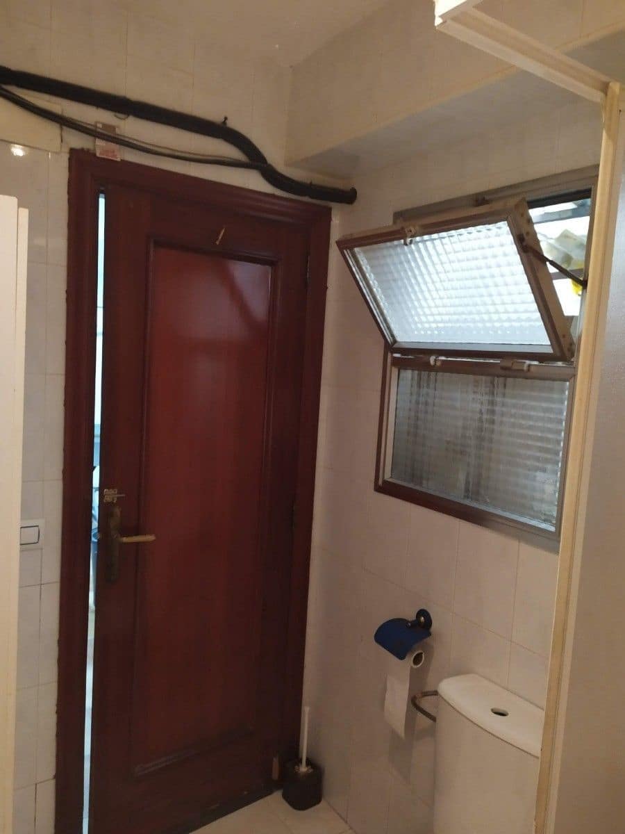 1 bedroom Commercial for sale in Canals - € 76,990 (Ref: 9991757)