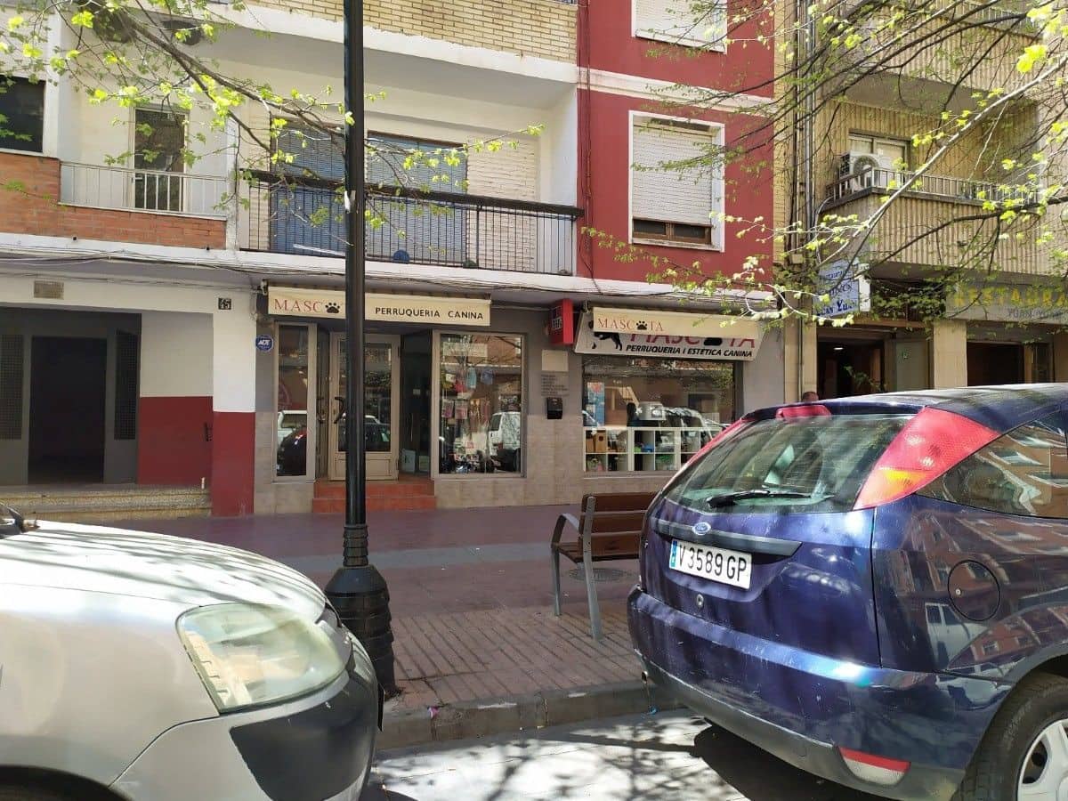 1 bedroom Commercial for sale in Canals - € 76,990 (Ref: 9991757)