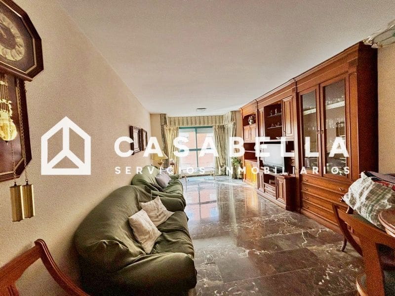 4 bedroom Flat for sale in Valencia city - € 384,000 (Ref: 9650130)