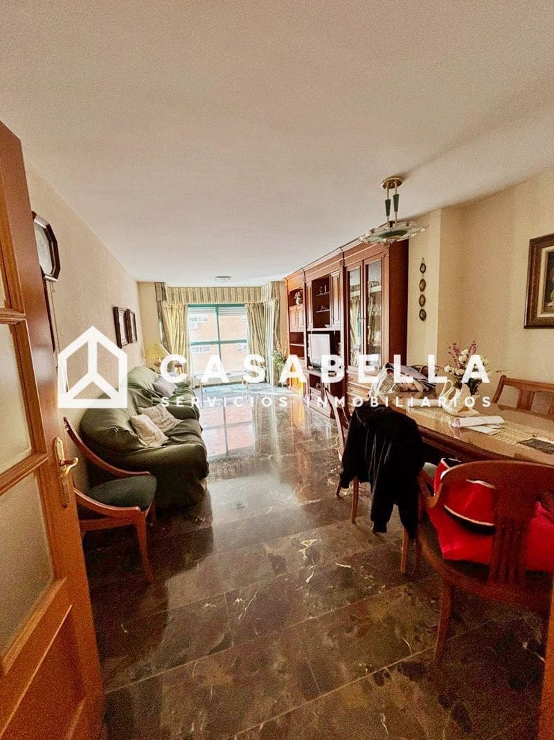 4 bedroom Flat for sale in Valencia city - € 384,000 (Ref: 9650130)