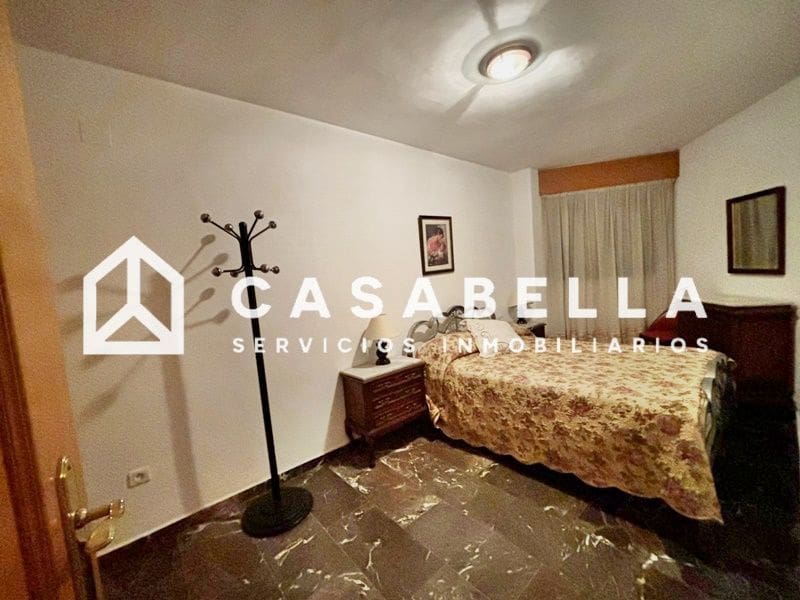 4 bedroom Flat for sale in Valencia city - € 384,000 (Ref: 9650130)