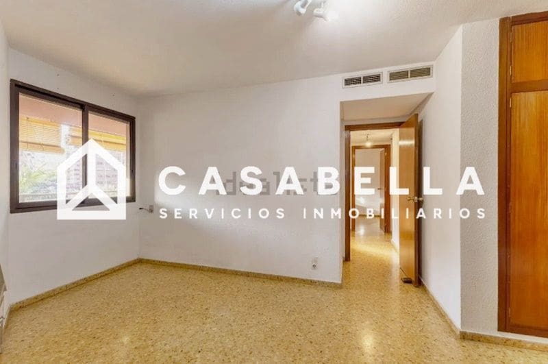 Piso de 3 habitaciones en València ciudad en venta con garaje - 465.000 € (Ref: 9650136)