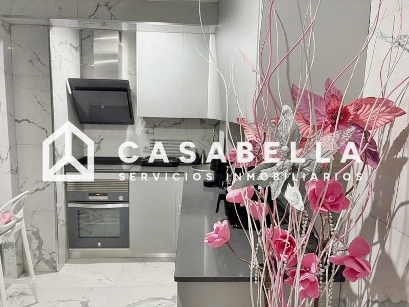 3 bedroom Flat for sale in Valencia city - € 515,000 (Ref: 9650138)